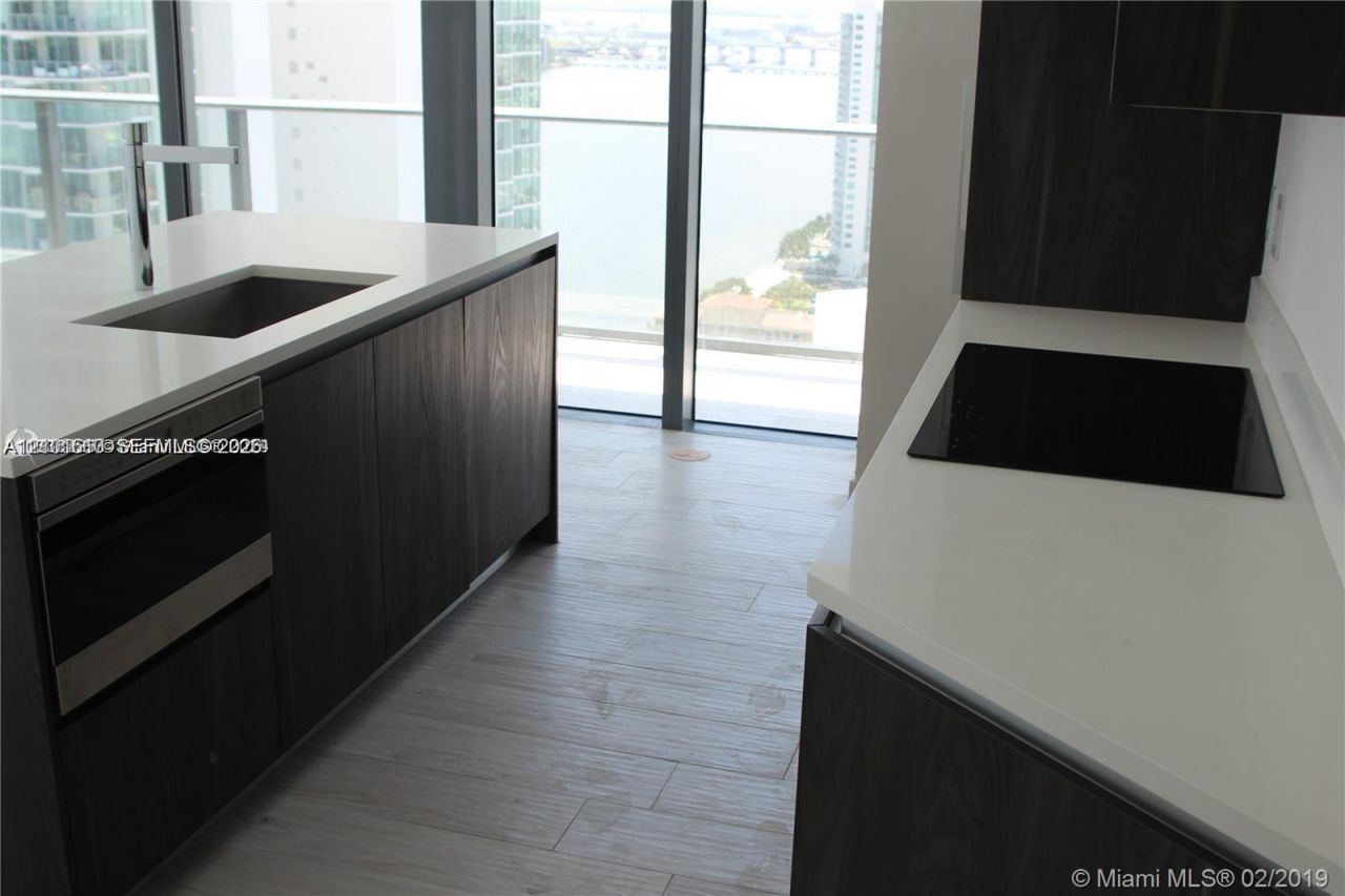 480 NE 31st St , Unit 3301, Miami, FL 33137 Photo