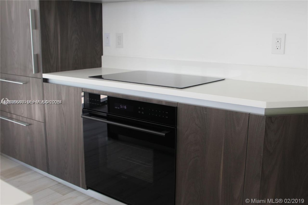 480 NE 31st St, Unit 3301, Miami, FL 33137 Photo