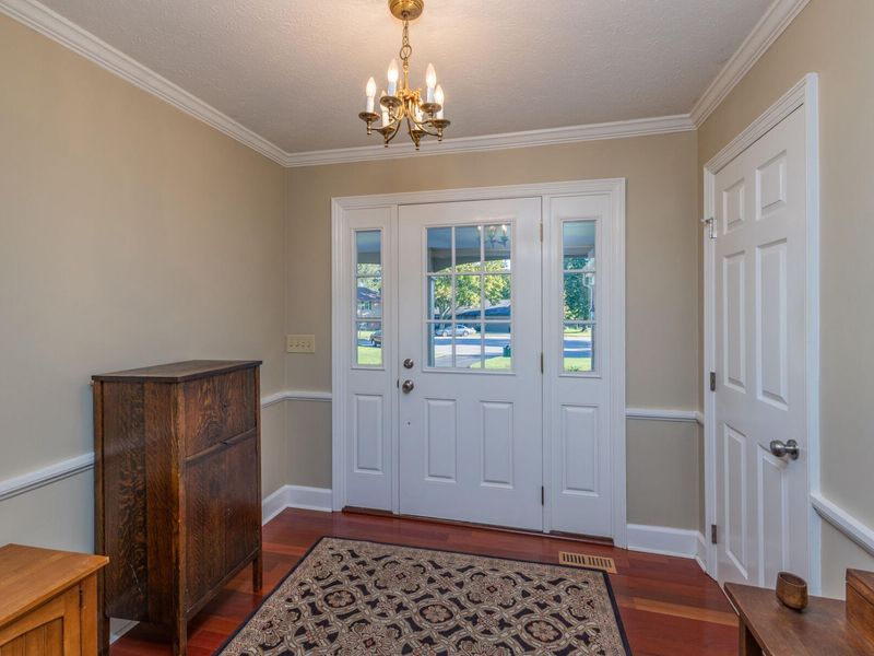 650 Oakwood Court, Troy, OH 45373 Photo 8