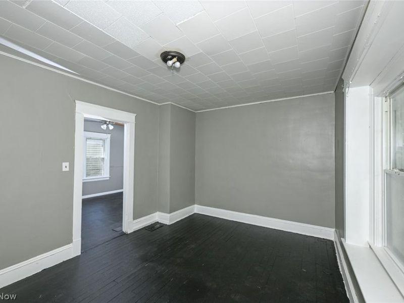6153 Morton Avenue, Cleveland, OH 44127 Photo 11
