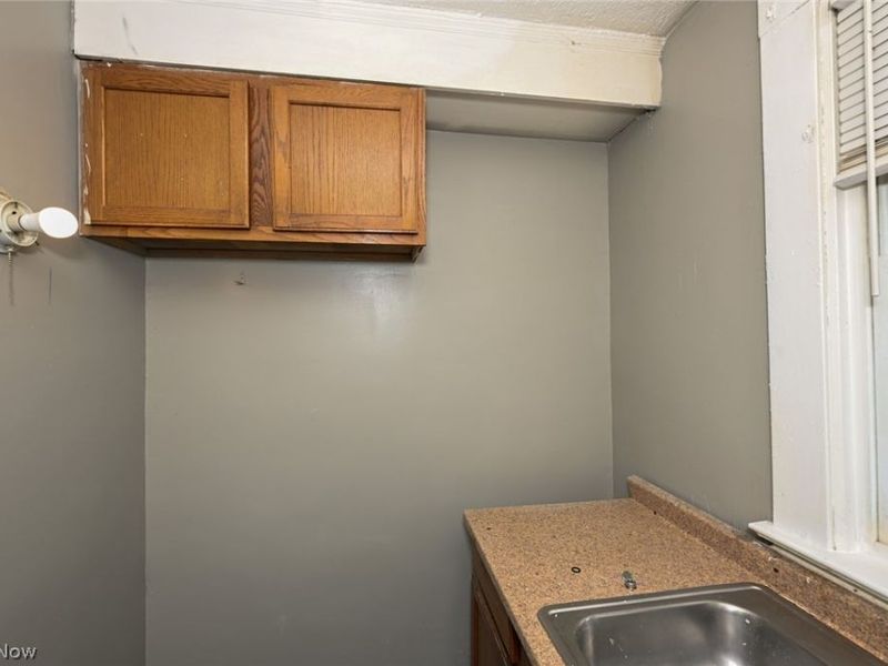 6153 Morton Avenue, Cleveland, OH 44127 Photo 19