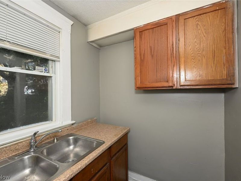 6153 Morton Avenue, Cleveland, OH 44127 Photo 20