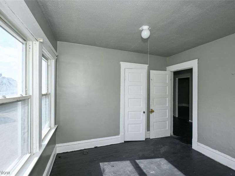 6153 Morton Avenue, Cleveland, OH 44127 Photo 28