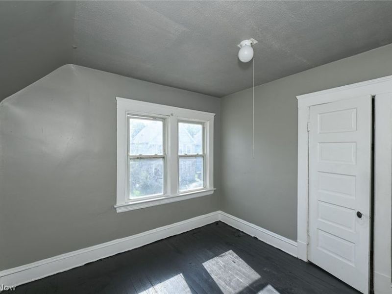 6153 Morton Avenue, Cleveland, OH 44127 Photo 29