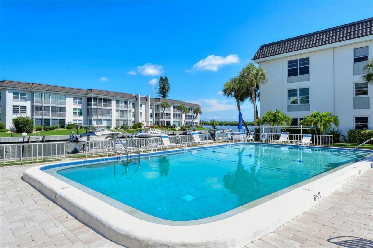 4380 Exeter Drive, Unit 101, Longboat Key, FL 34228 Photo
