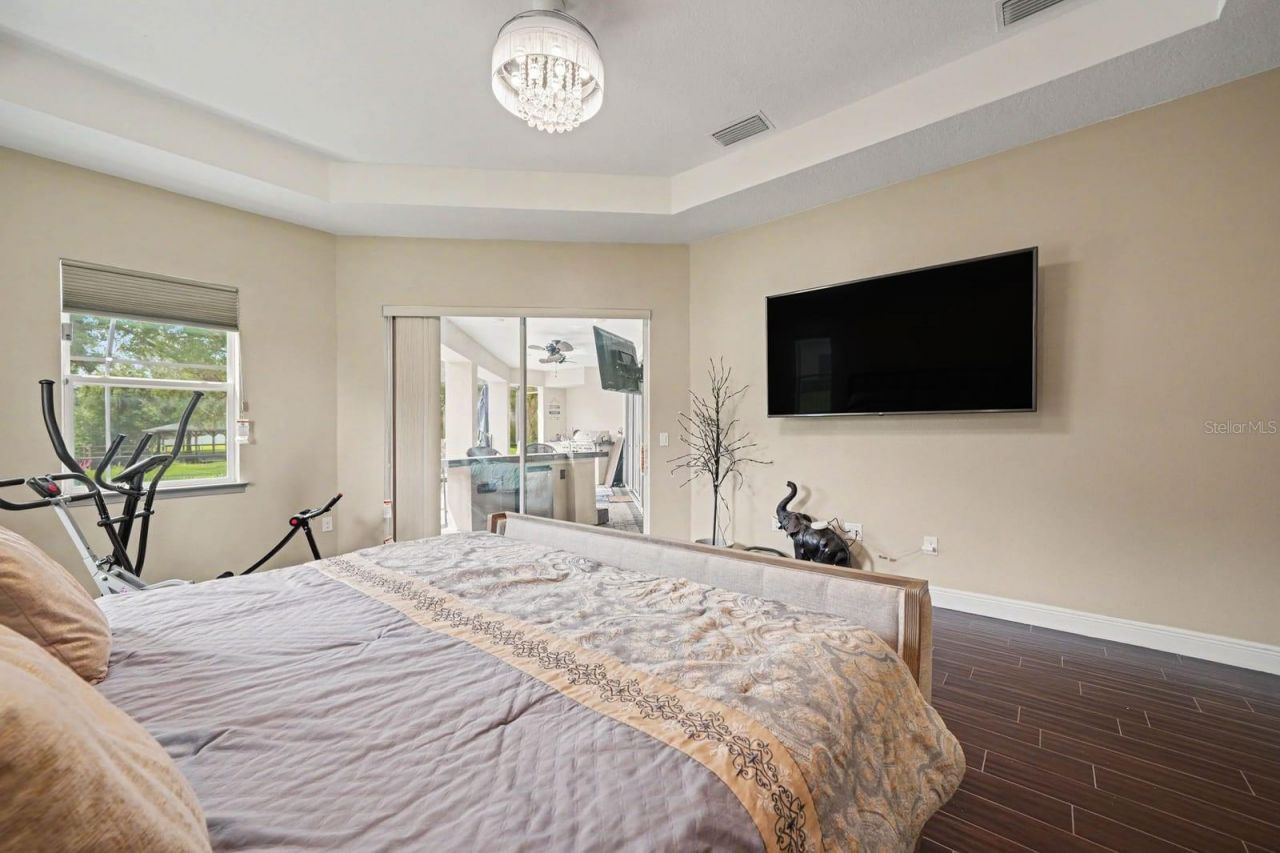 16206 East Shirley Shores Road, Tavares, FL 32778 Photo