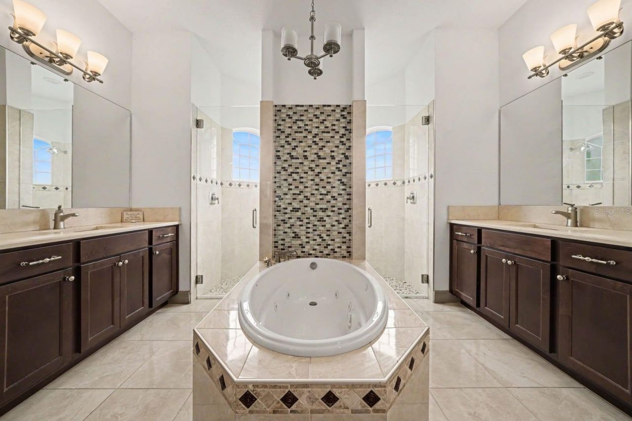 16206 East Shirley Shores Road, Tavares, FL 32778 Photo