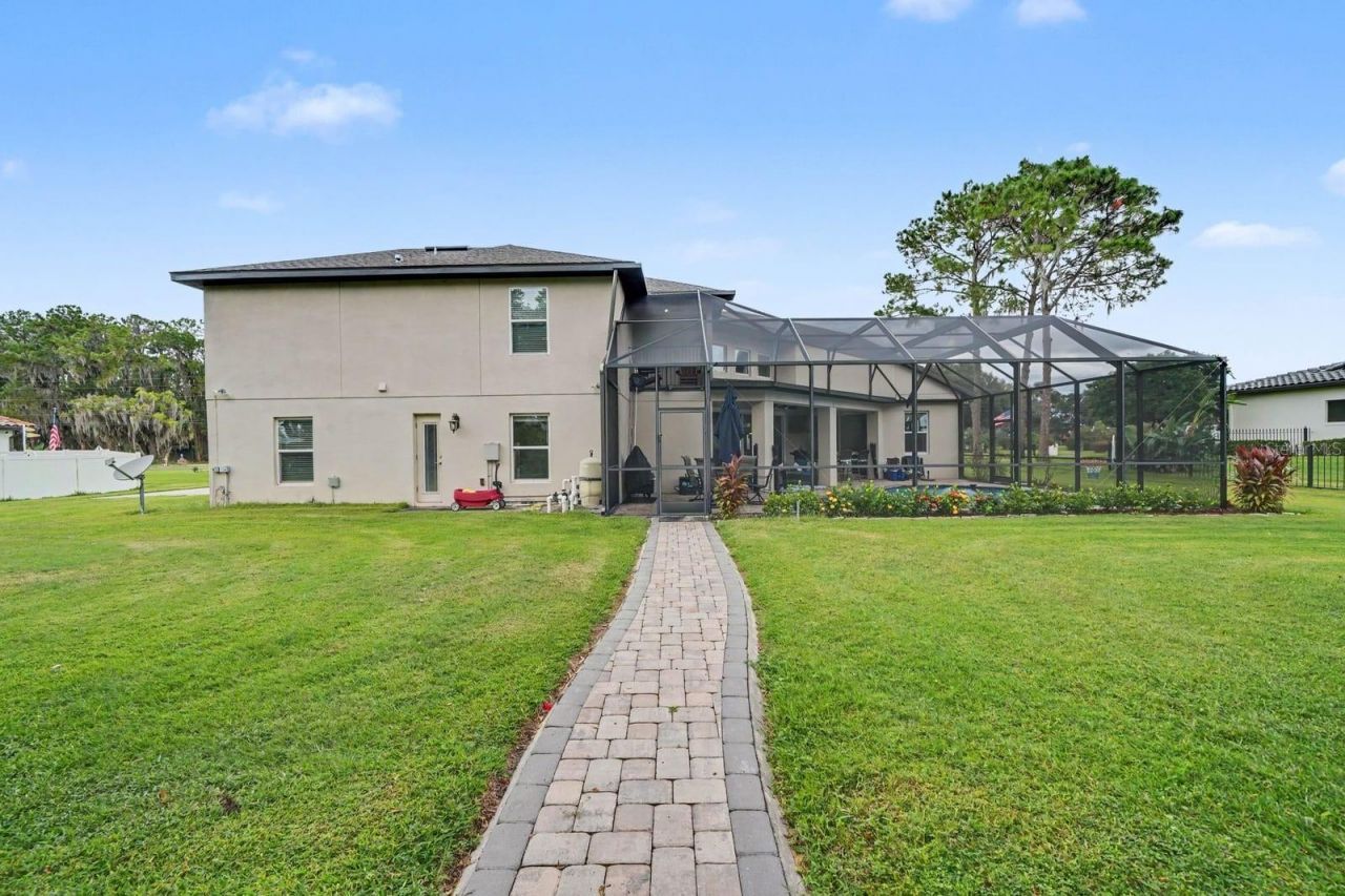 16206 East Shirley Shores Road, Tavares, FL 32778 Photo