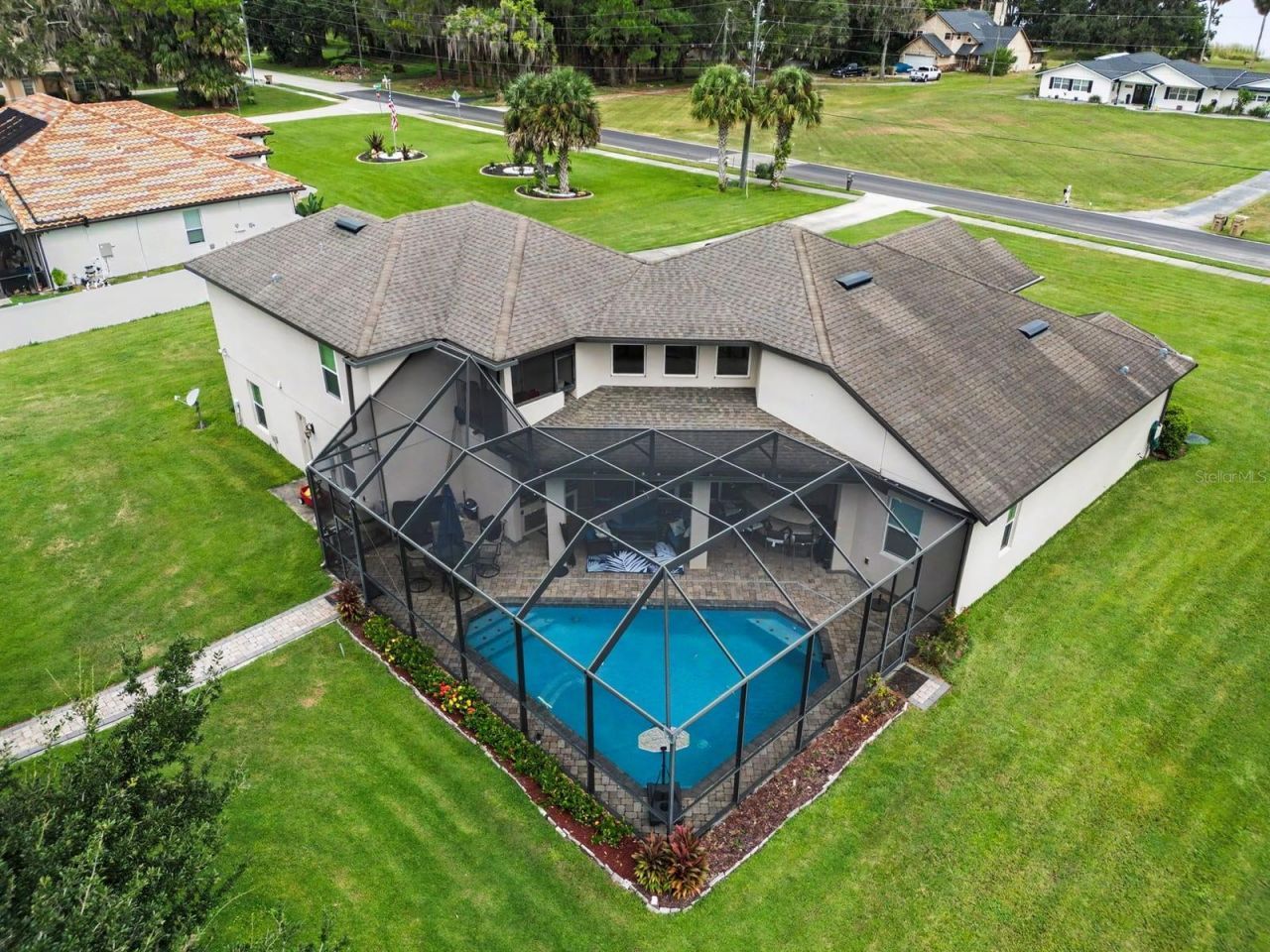 16206 East Shirley Shores Road, Tavares, FL 32778 Photo