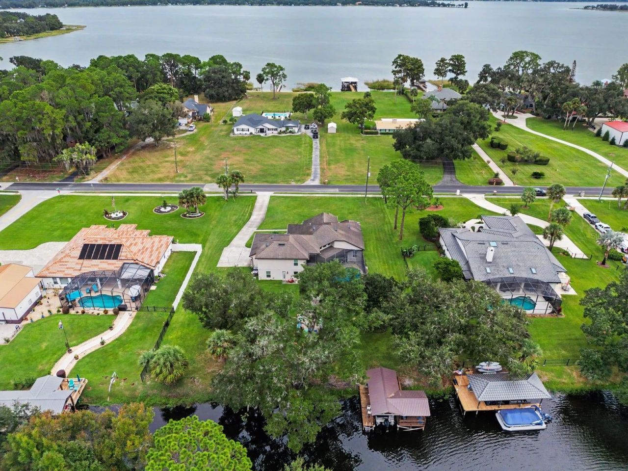16206 East Shirley Shores Road, Tavares, FL 32778 Photo