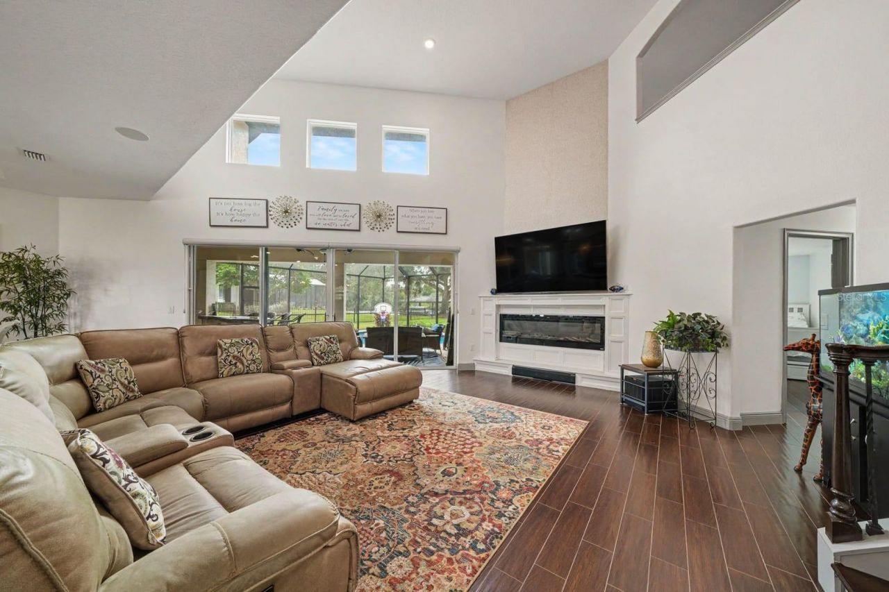 16206 East Shirley Shores Road, Tavares, FL 32778 Photo
