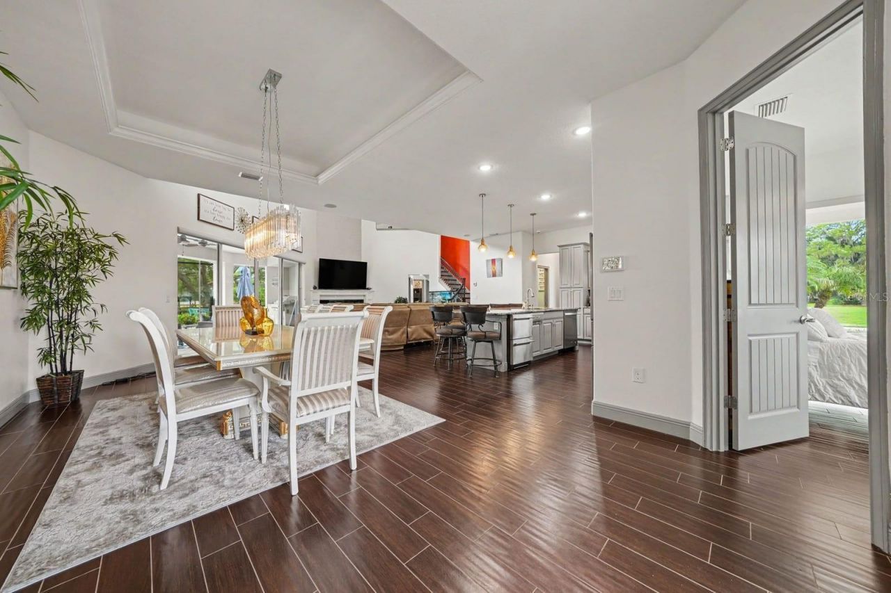 16206 East Shirley Shores Road, Tavares, FL 32778 Photo
