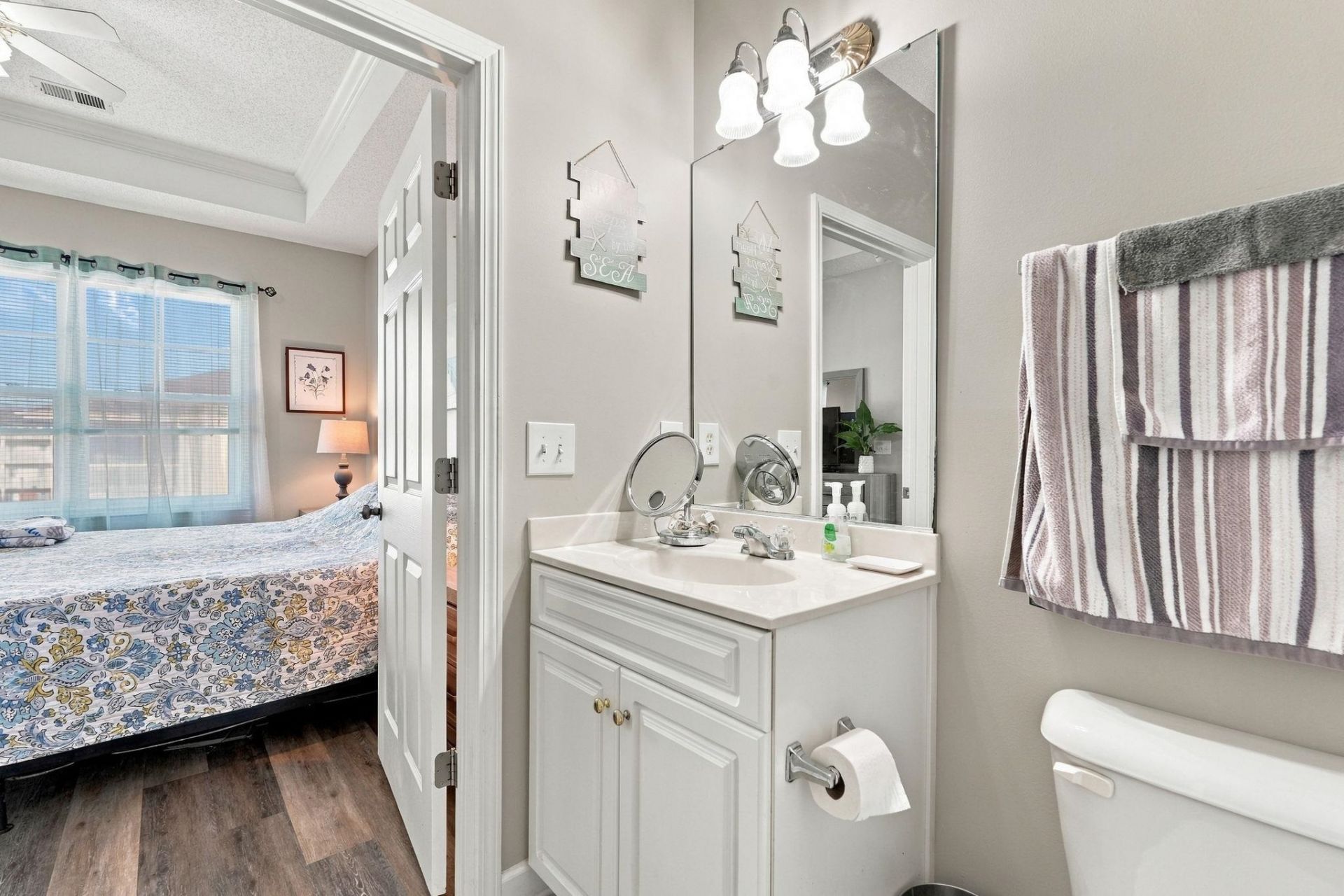 200 Castle Dr. Photo 20