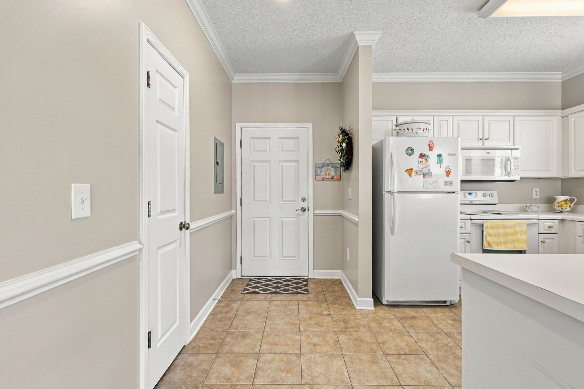 200 Castle Dr. Photo 26