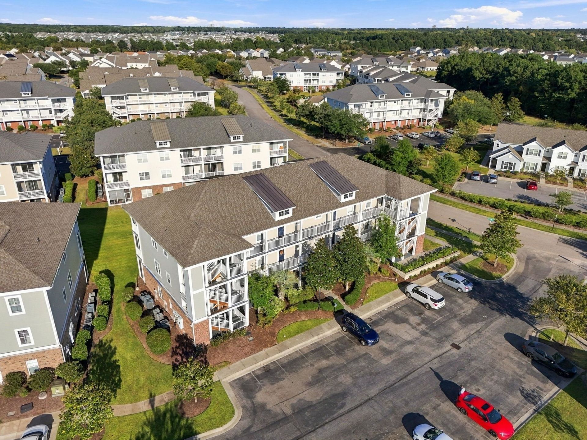 200 Castle Dr. Photo 31