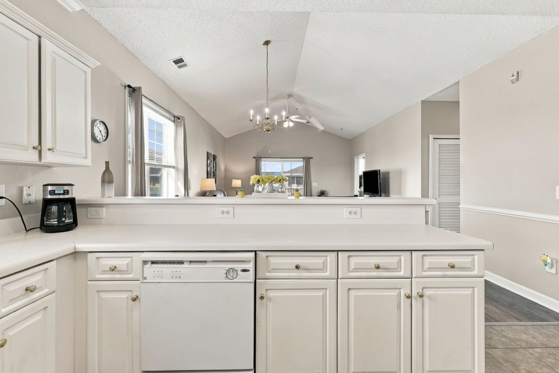 200 Castle Dr. Photo 5