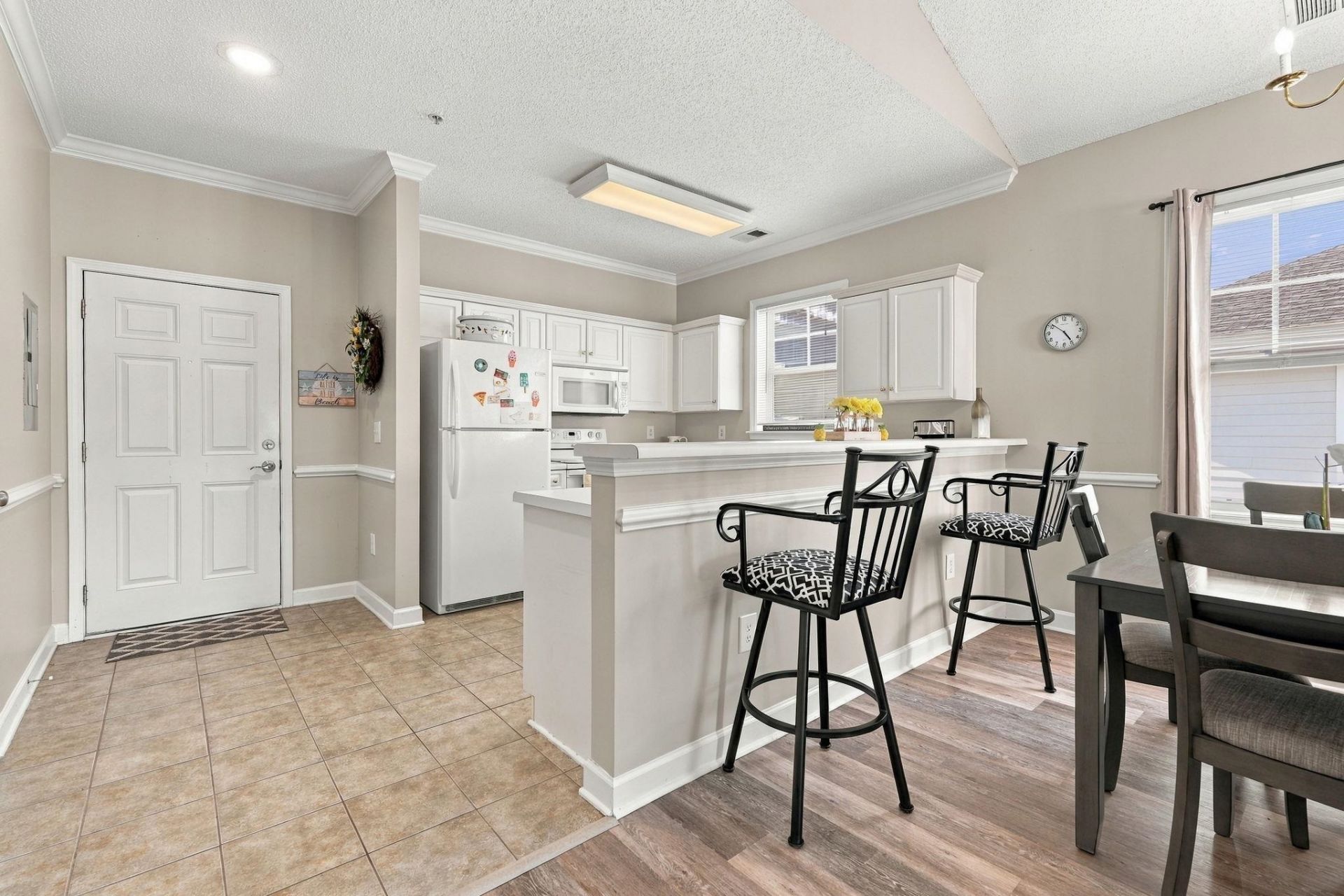 200 Castle Dr. Photo 7