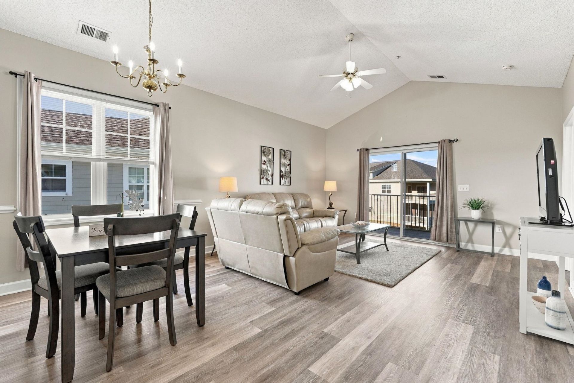 200 Castle Dr. Photo 8