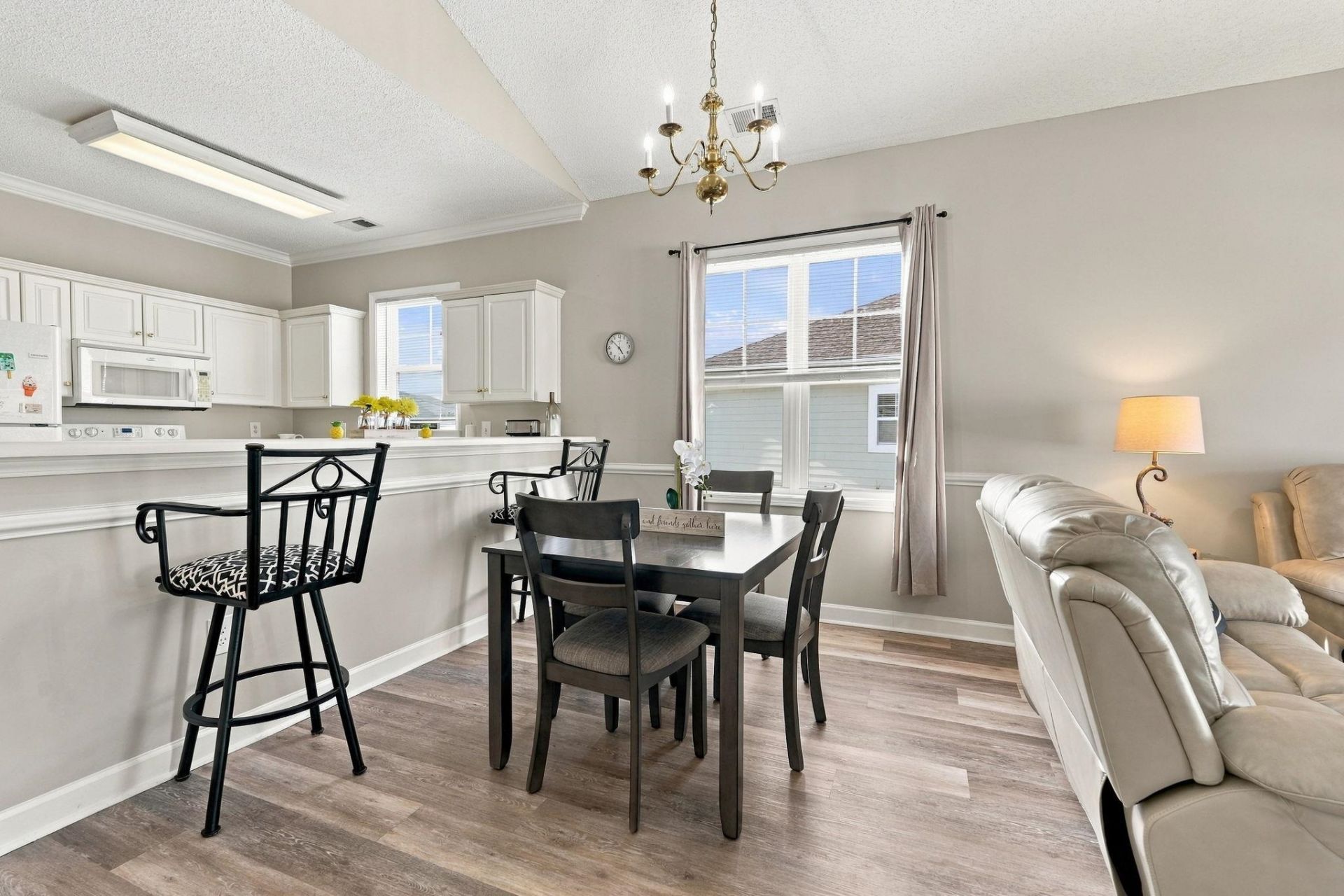 200 Castle Dr. Photo 9