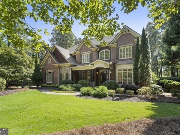 225 Skyridge Drive, Atlanta, GA 30350