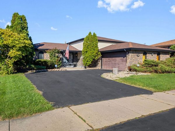 416 S Harper Avenue, Glenwood, IL 60425
