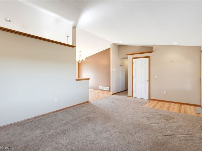 7030 Nimishillen Church Street, Louisville, OH 44641 Photo 7