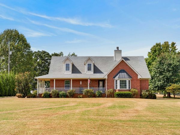 106 Ewing Dr, Portland, TN 37148