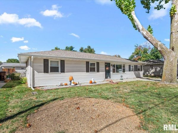 1105 6TH Street, Pawnee, IL 62558