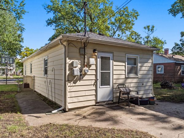 7530 White Oak Avenue , Hammond, IN 46324