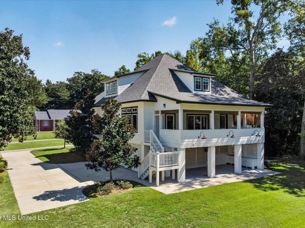 1305 Fort Street, Ocean Springs, MS 39564