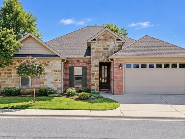 2455 EIGHTEEN Loop, Conway, AR 72034