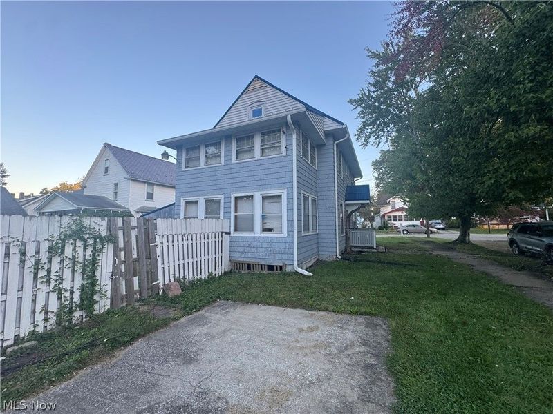 287 Lawrence Avenue NE, Warren, OH 44483 Photo 24