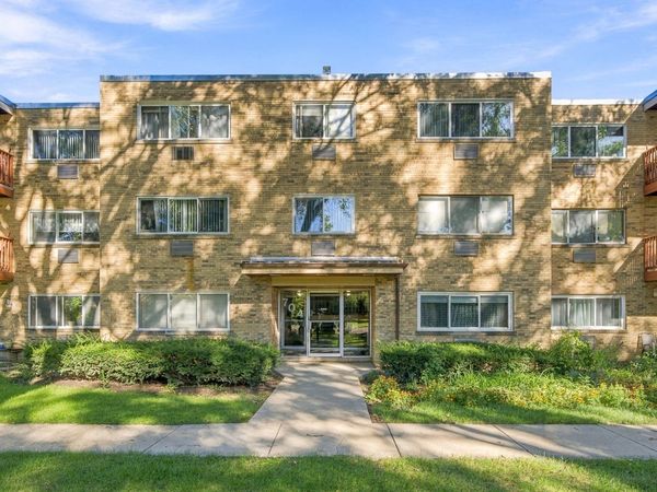 704 Dempster Street , Unit E207, Mount Prospect, IL 60056