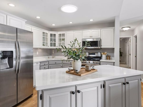 1860 Juneau Lane N, Plymouth, MN 55447