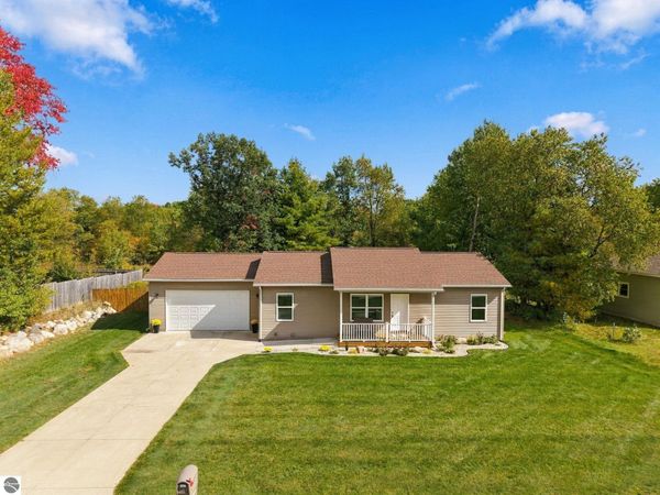 840 Seneca Place, Cadillac, MI 49601