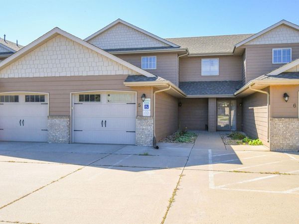 8801 W 32nd St, Unit 5, Sioux Falls, SD 57106