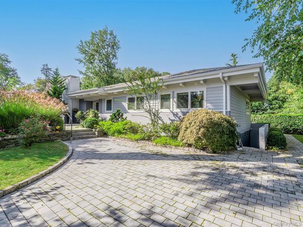 14 Highland Place , Sea Cliff, NY 11579