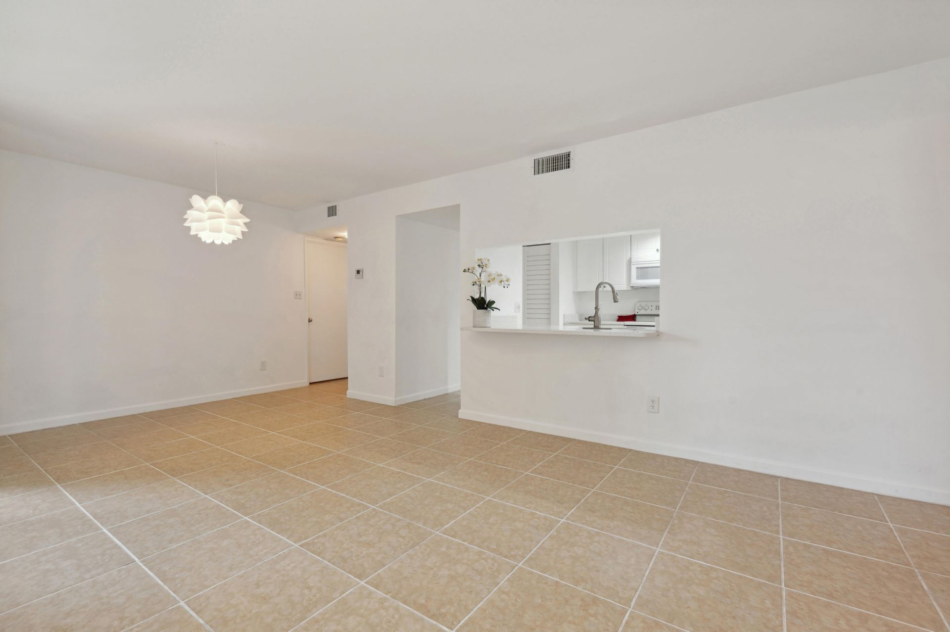 2025 Lavers Circle, Unit D204, Delray Beach, FL 33444 Photo