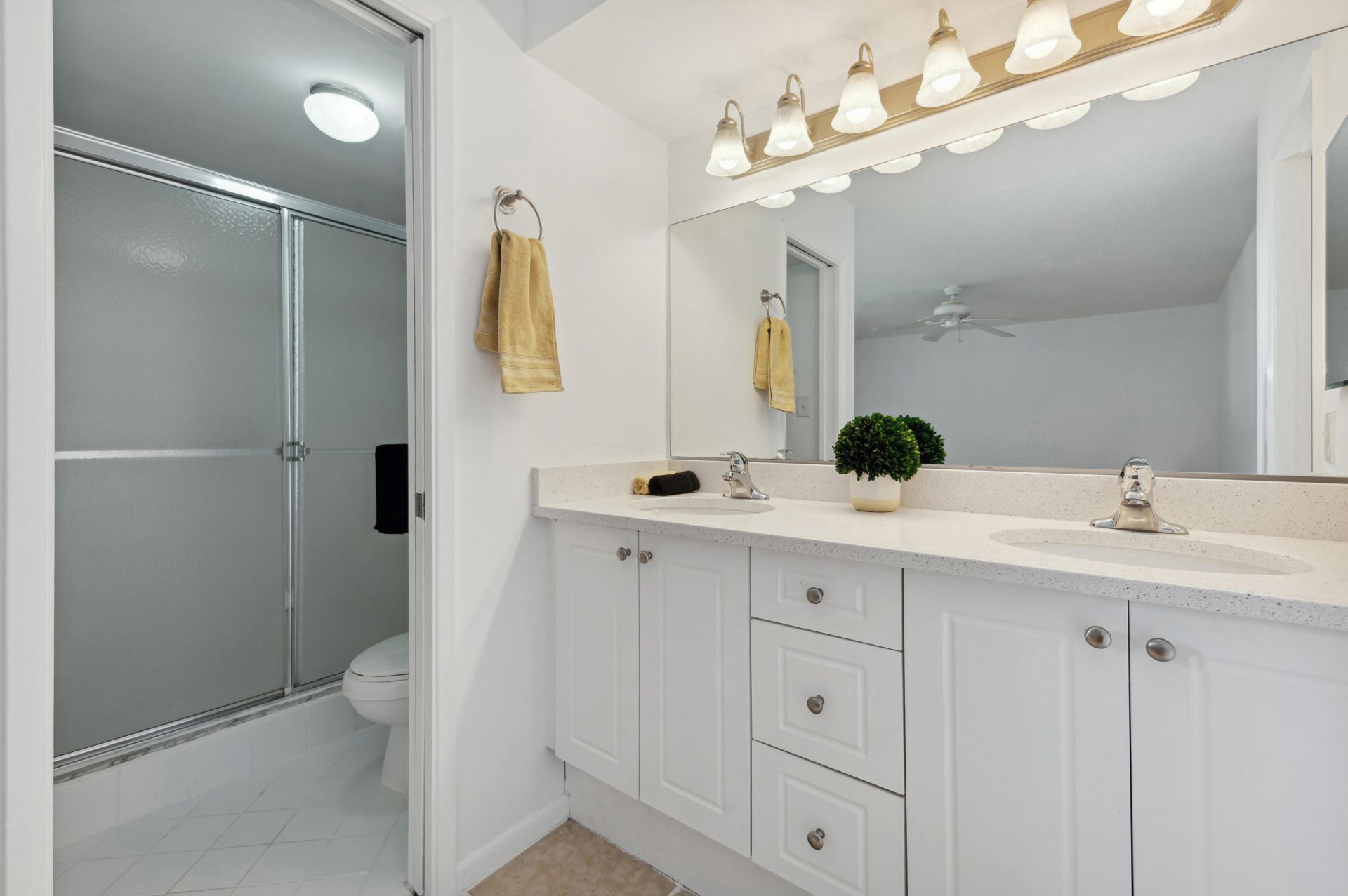 2025 Lavers Circle, Unit D204, Delray Beach, FL 33444 Photo
