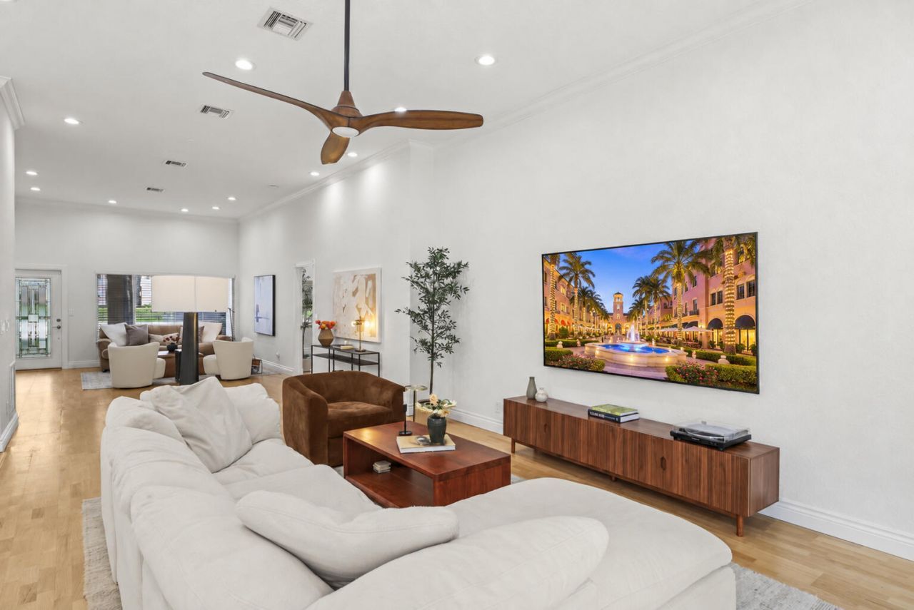 201 NE 4th Street, Boca Raton, FL 33432 Photo
