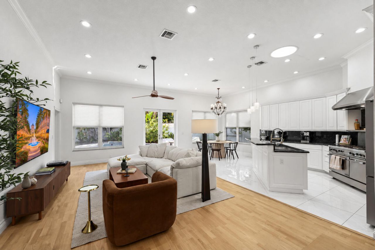 201 NE 4th Street, Boca Raton, FL 33432 Photo