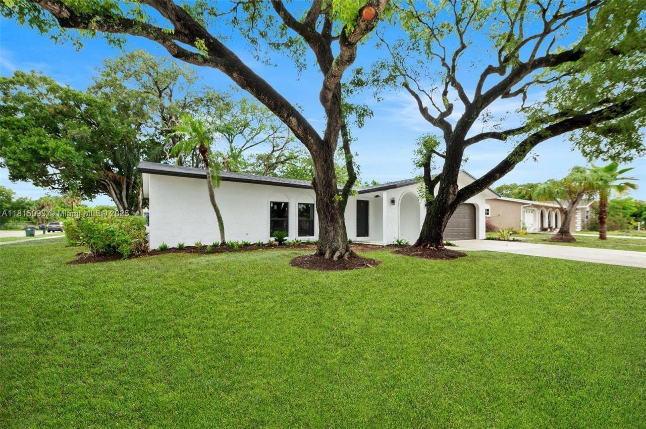 679 SW 17th Court, Boca Raton, FL 33486 Photo