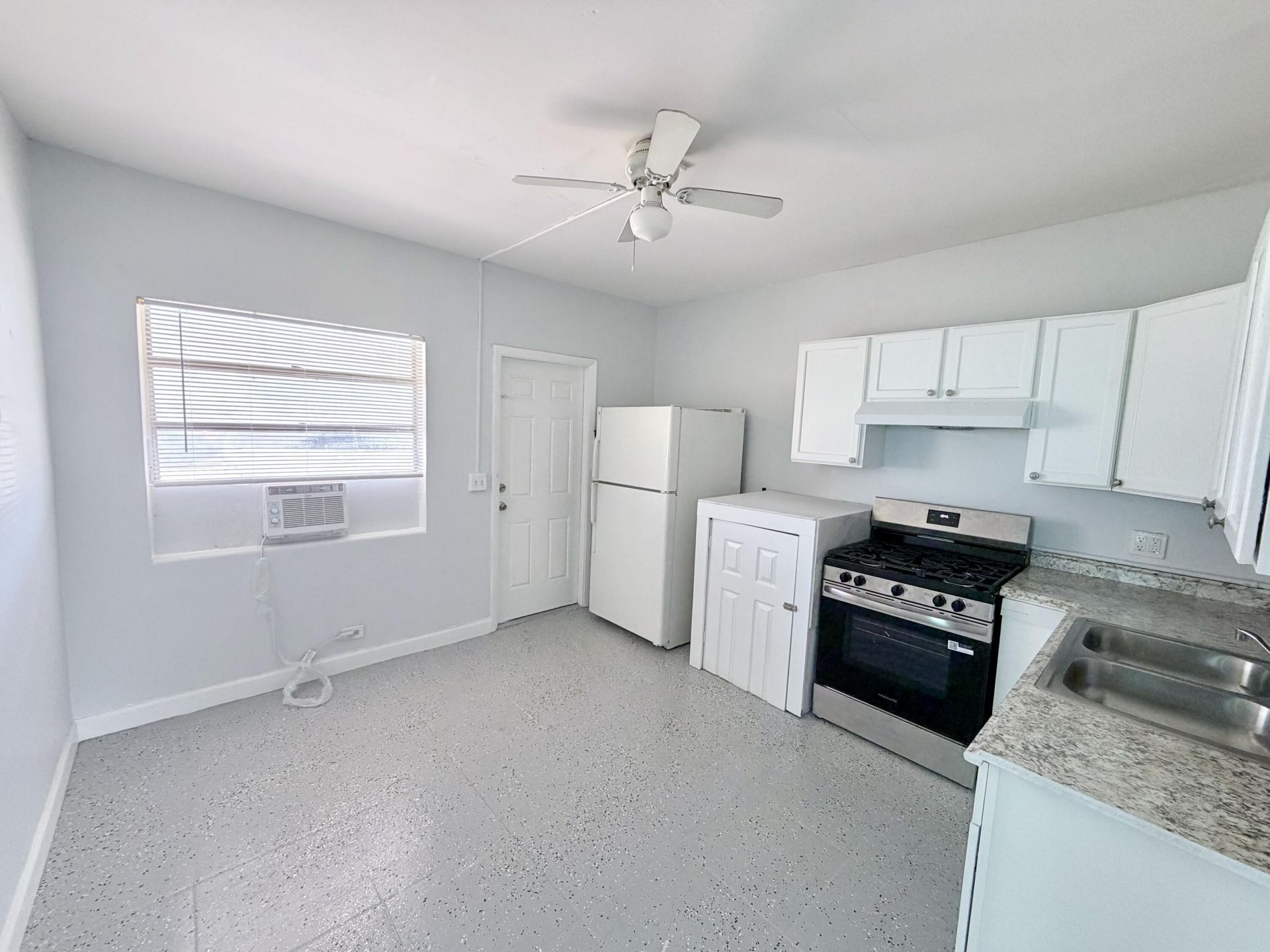 1007 N Tamarind Avenue, Unit Apt 2, West Palm Beach, FL 33401 Photo