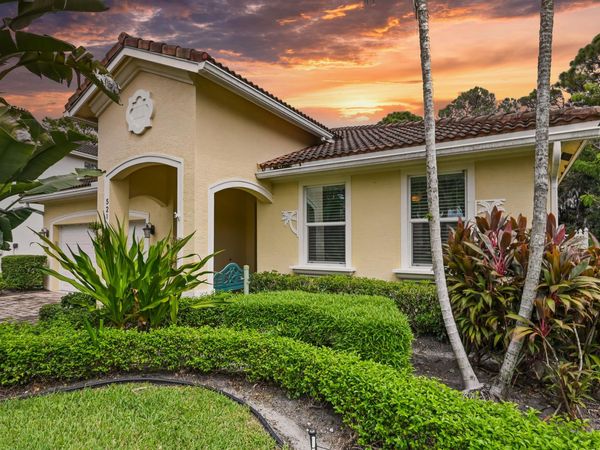 521 NE ABACA Way, Jensen Beach, FL 34957