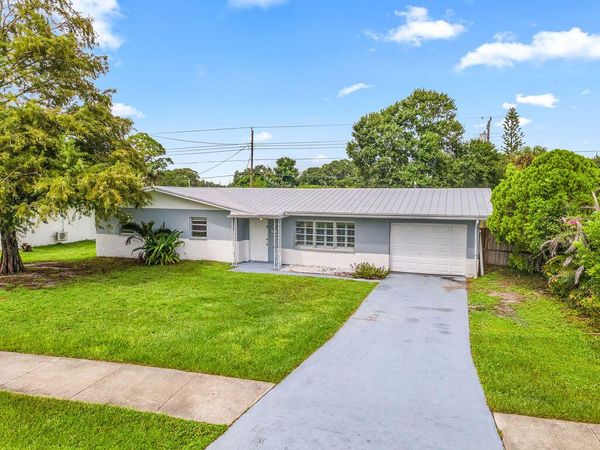 306 RIOMAR Drive, Port St. Lucie, FL 34952