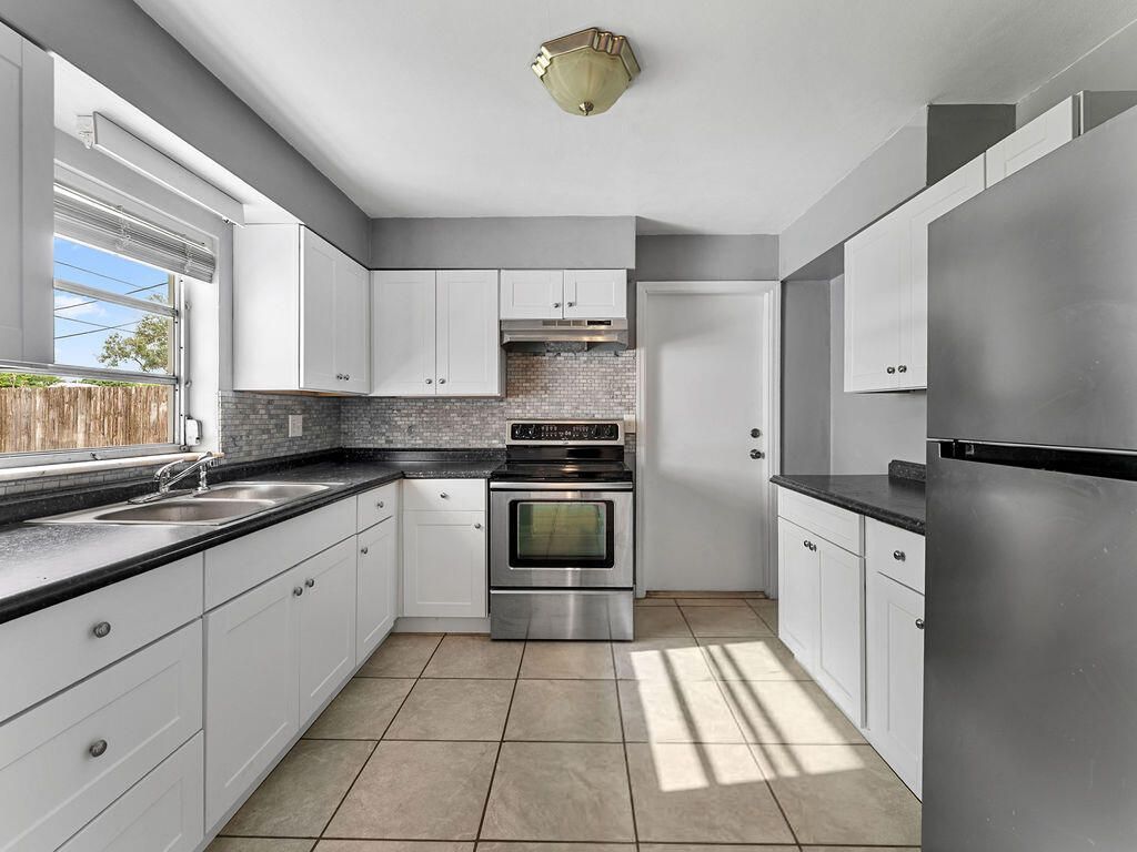 306 Riomar Drive, Port Saint Lucie, FL 34952 Photo
