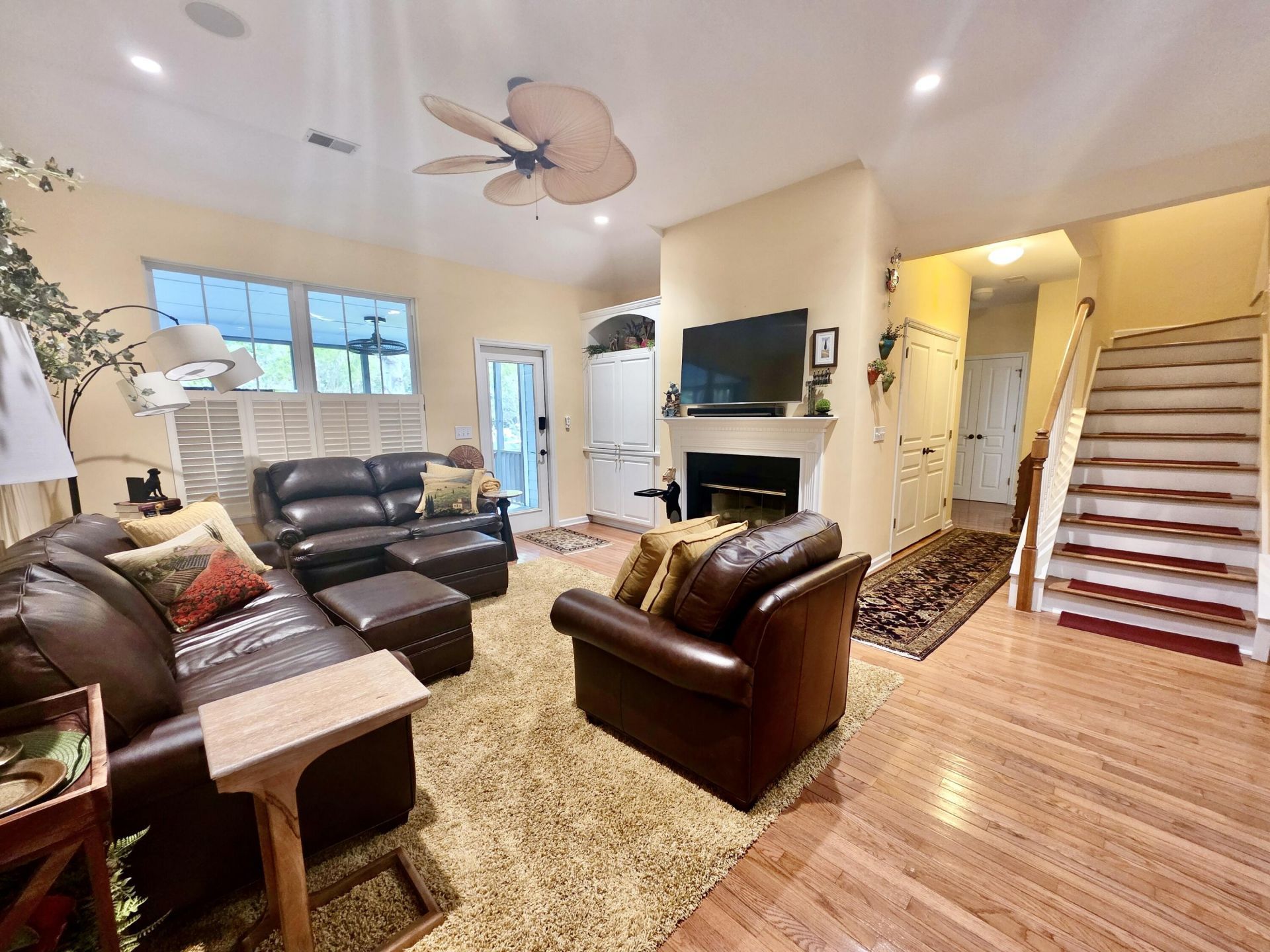147 Brady Street Photo 12
