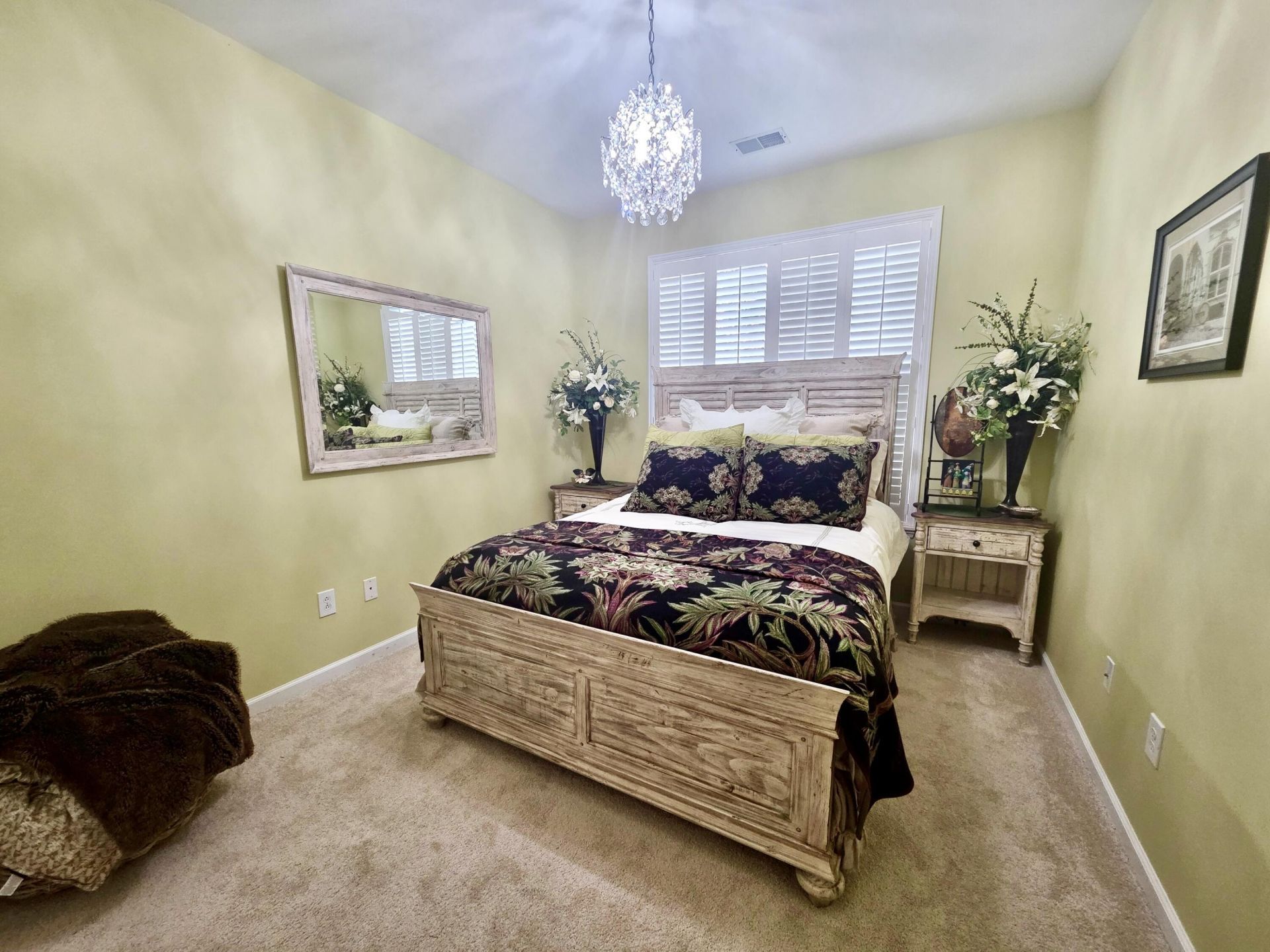 147 Brady Street Photo 17