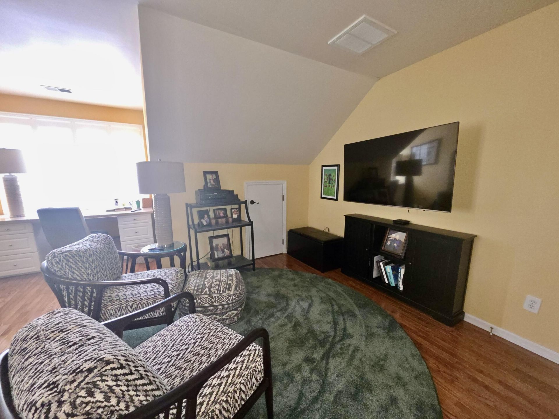 147 Brady Street Photo 22