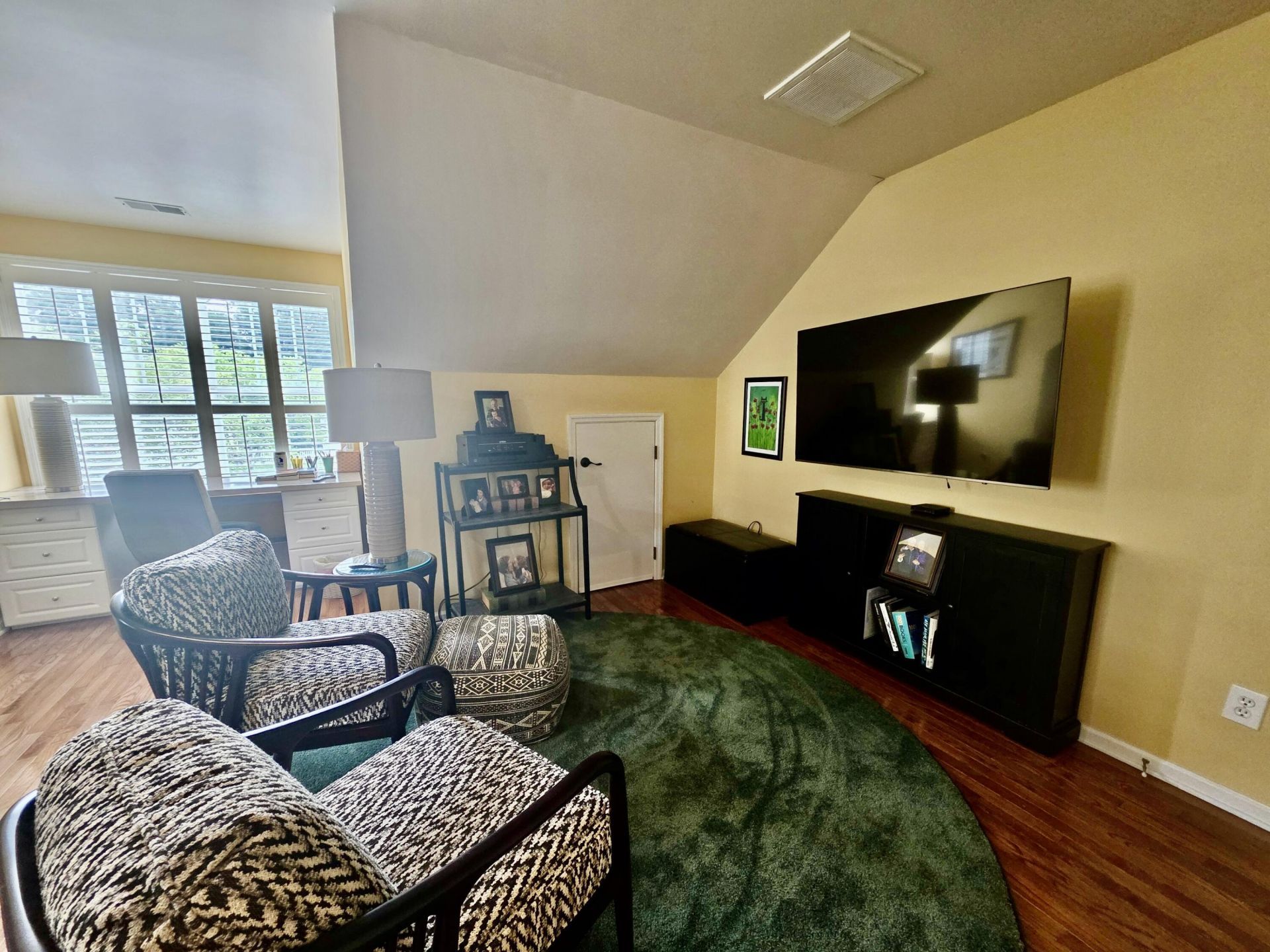 147 Brady Street Photo 23